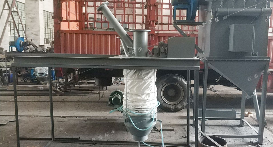 水泥裝入罐車自動化無塵操作 水泥裝入罐車自動化無塵操作